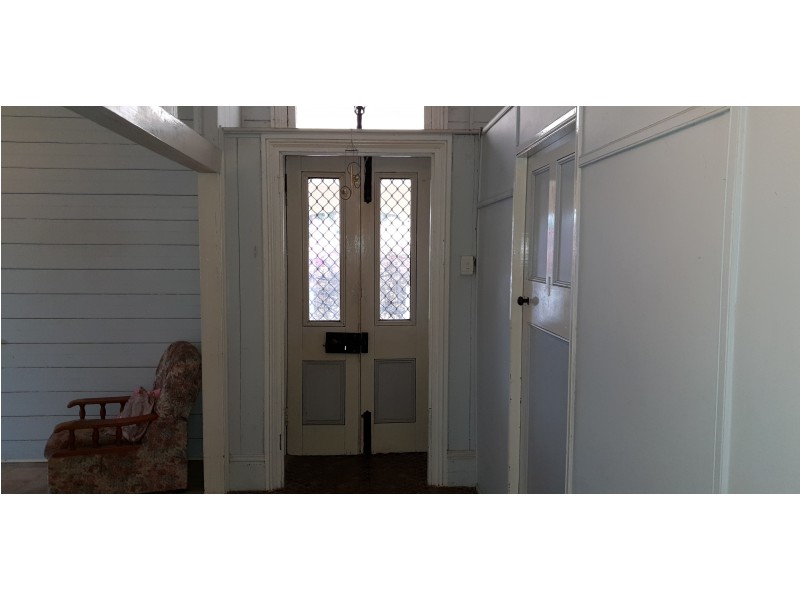 16 Morgan St, Mount Morgan QLD 4714