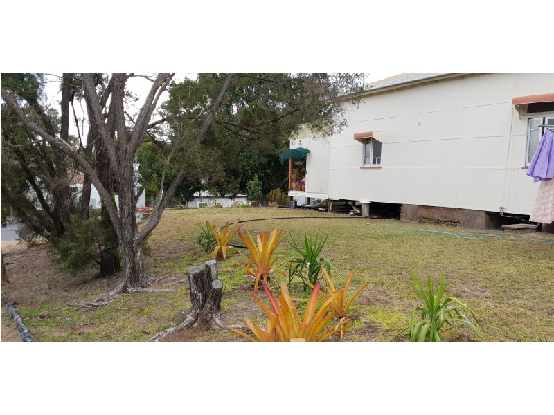 16 Morgan St, Mount Morgan QLD 4714