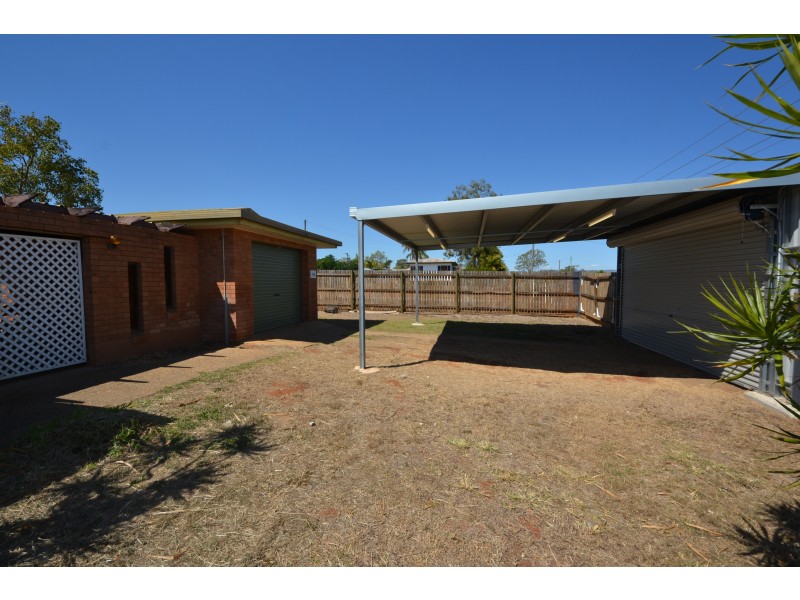54 Elizabeth St, Gracemere QLD 4702