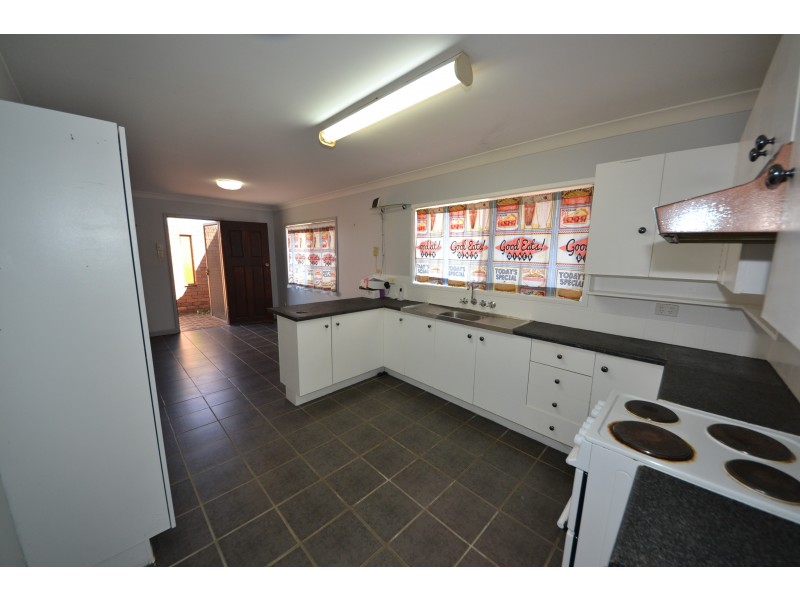 54 Elizabeth St, Gracemere QLD 4702