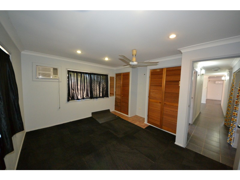 54 Elizabeth St, Gracemere QLD 4702