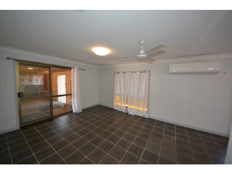 54 Elizabeth St, Gracemere QLD 4702