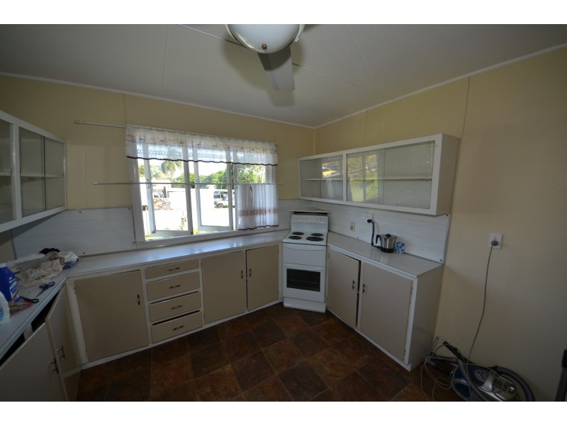 25 Lawrie St, Gracemere QLD 4702