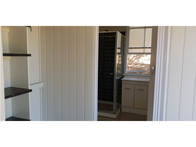 6 North St, Mount Morgan QLD 4714