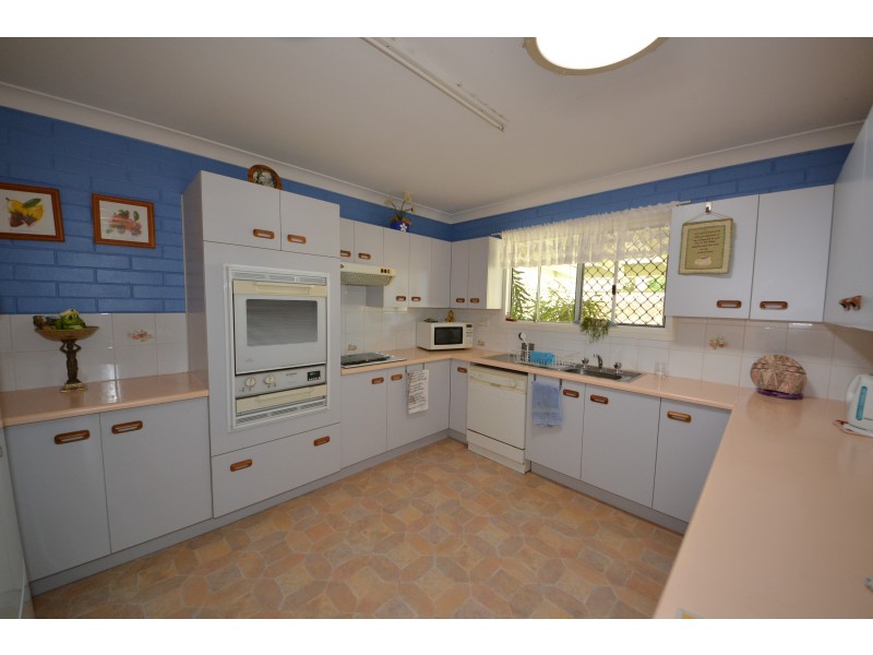 17 Archer Rd, Gracemere QLD 4702