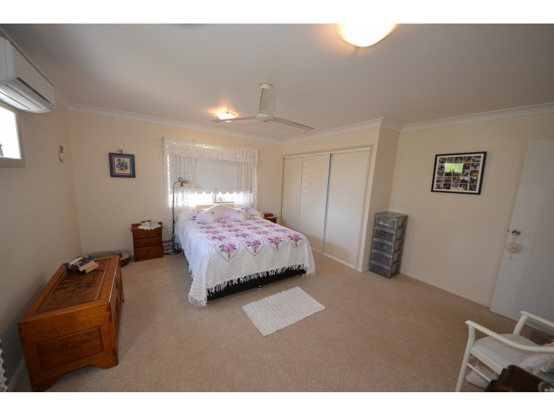 17 Archer Rd, Gracemere QLD 4702