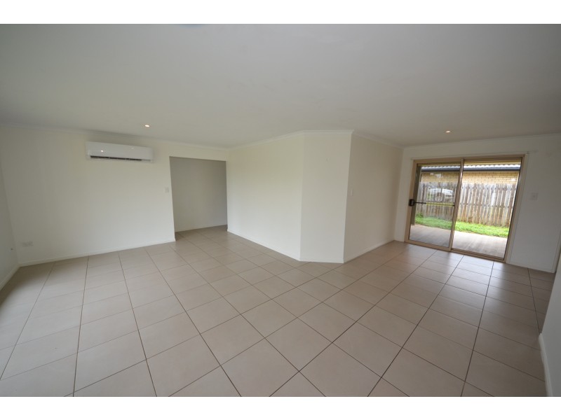 2 Rosella Dr, Gracemere QLD 4702