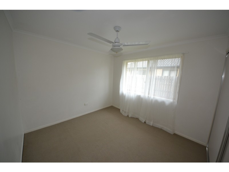 2 Rosella Dr, Gracemere QLD 4702