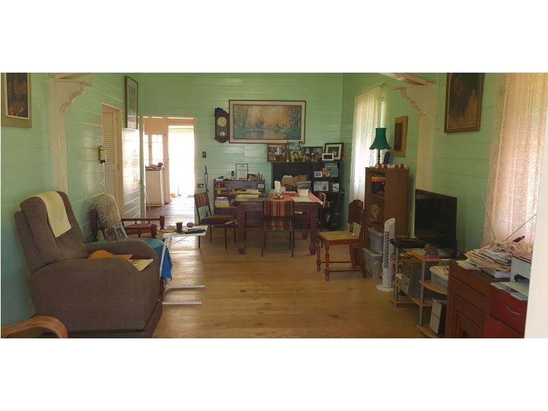 74 Darcy St, Mount Morgan QLD 4714