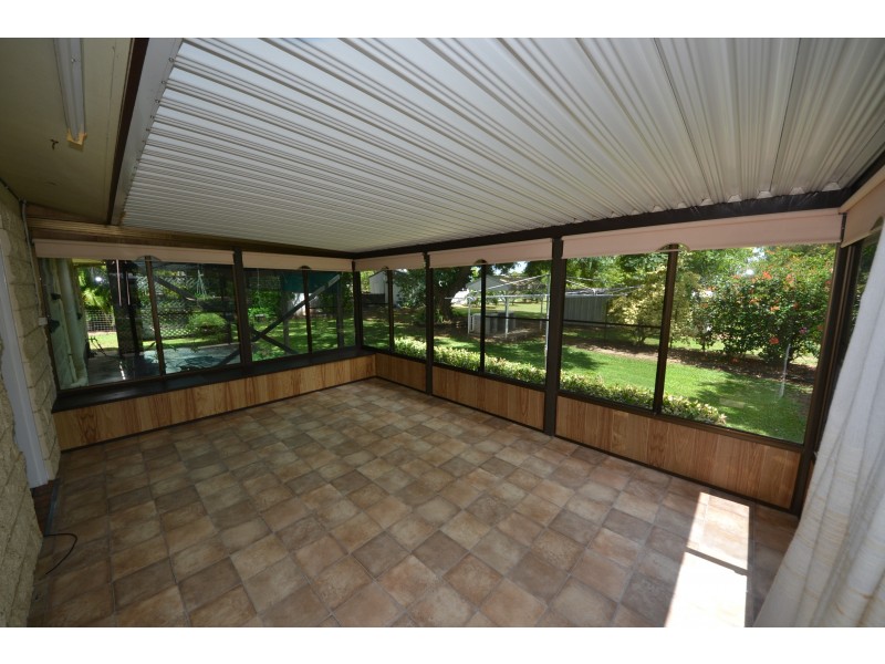 10 Fenwick St, Gracemere QLD 4702