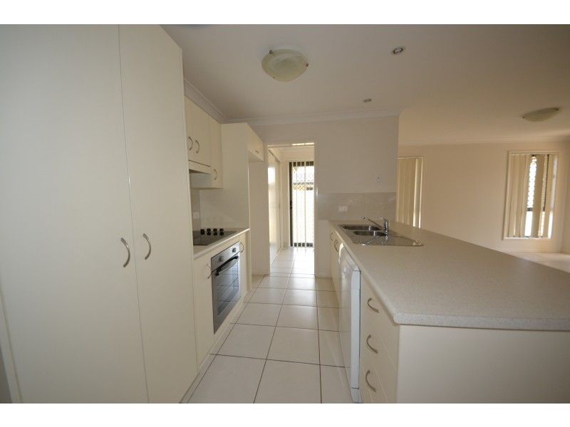 64 Bronco Cres, Gracemere QLD 4702