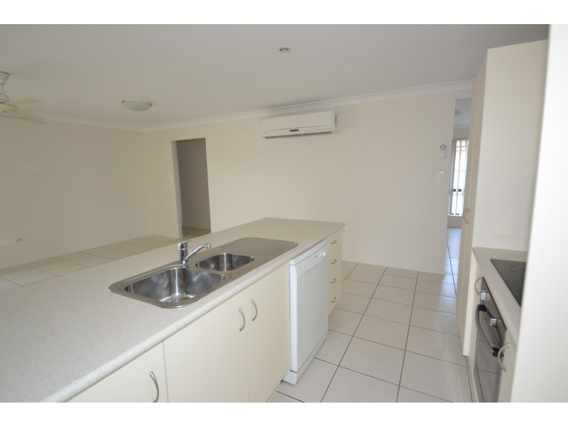 64 Bronco Cres, Gracemere QLD 4702