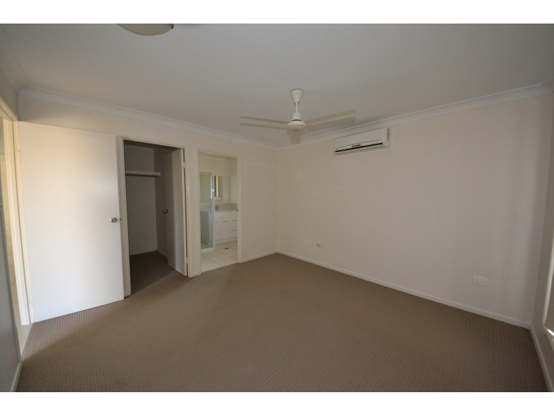 64 Bronco Cres, Gracemere QLD 4702