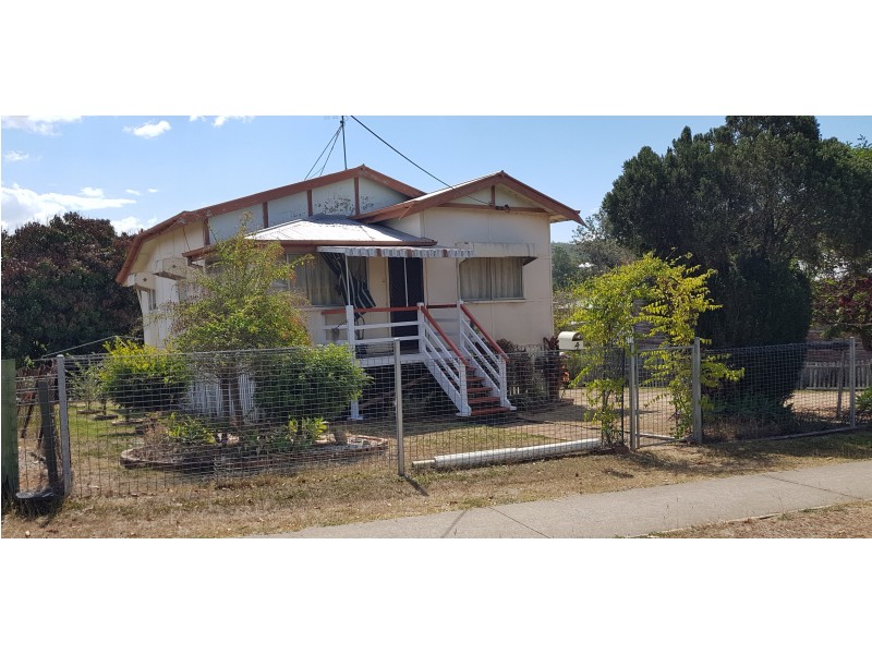 4 James St, Mount Morgan QLD 4714