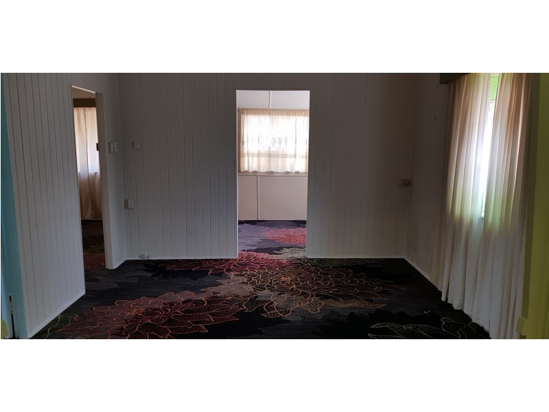 4 James St, Mount Morgan QLD 4714