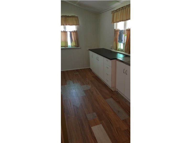 4 James St, Mount Morgan QLD 4714