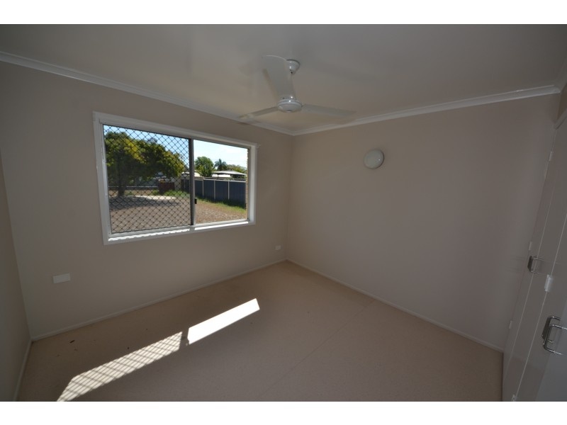 16 Buxton Dr, Gracemere QLD 4702