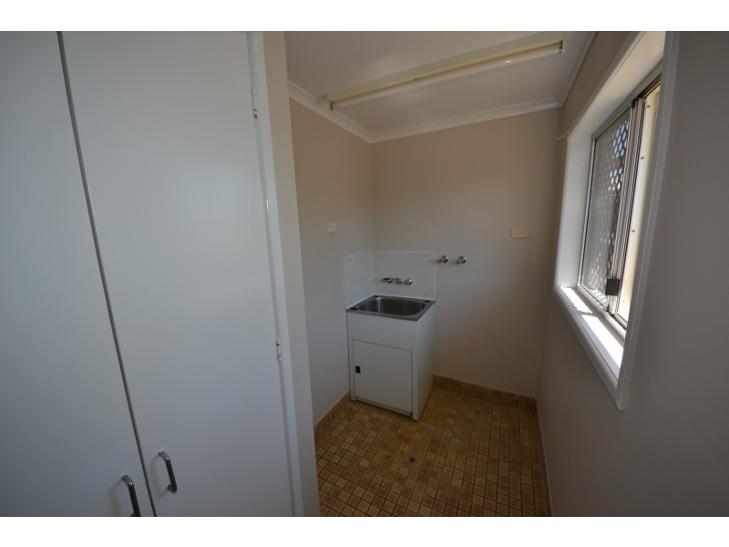 16 Buxton Dr, Gracemere QLD 4702