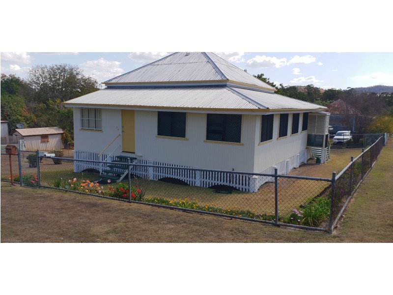 74 East St Ex, Mount Morgan QLD 4714