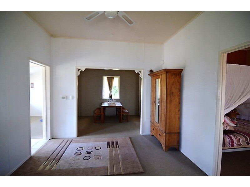 23 Black St, Mount Morgan QLD 4714