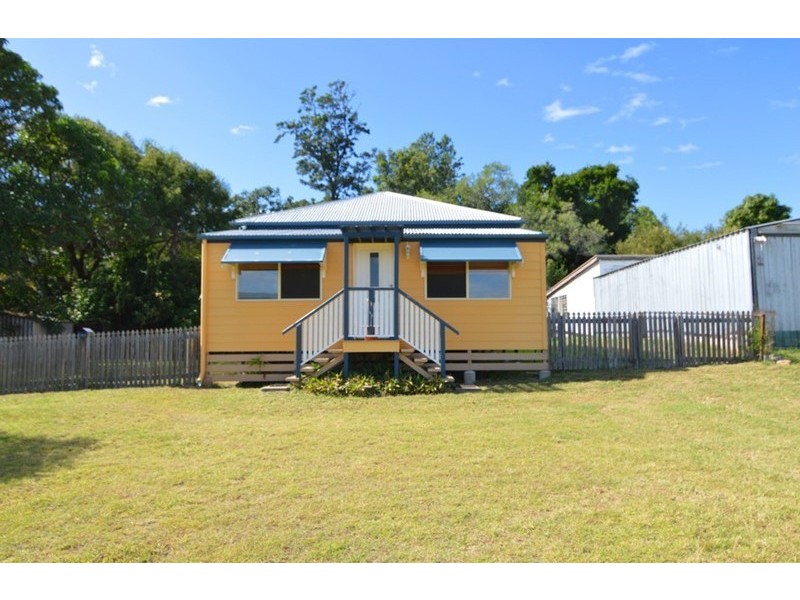 23 Black St, Mount Morgan QLD 4714