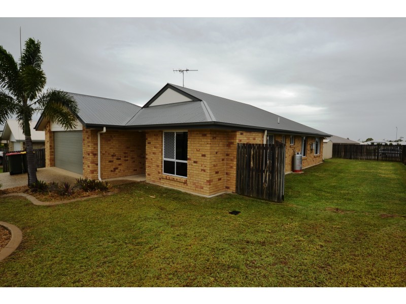 15 Thomas St, Gracemere QLD 4702