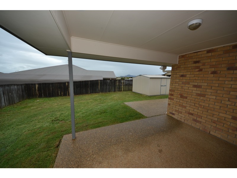 15 Thomas St, Gracemere QLD 4702