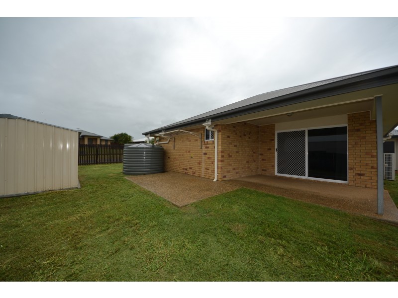15 Thomas St, Gracemere QLD 4702