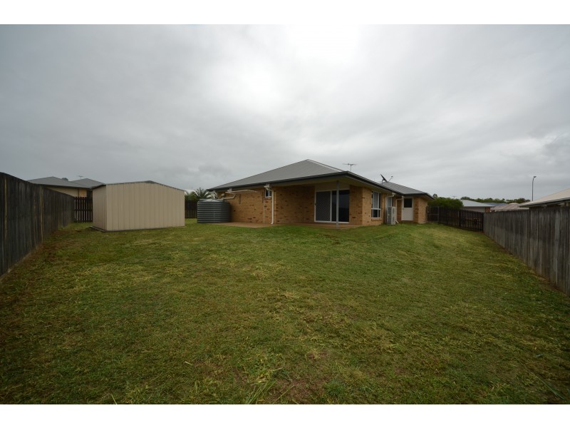 15 Thomas St, Gracemere QLD 4702