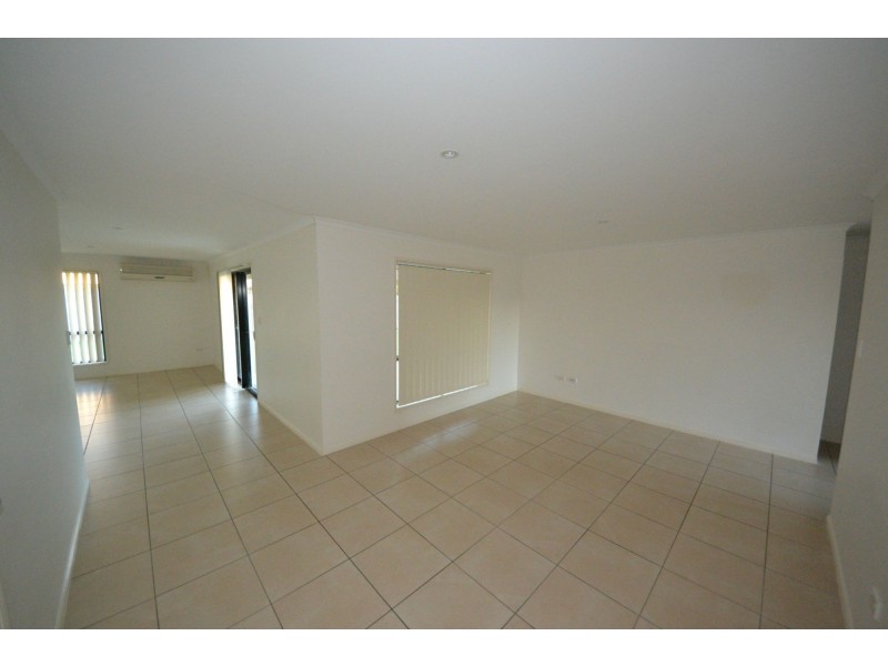 10 Rosella Drive, Gracemere QLD 4702