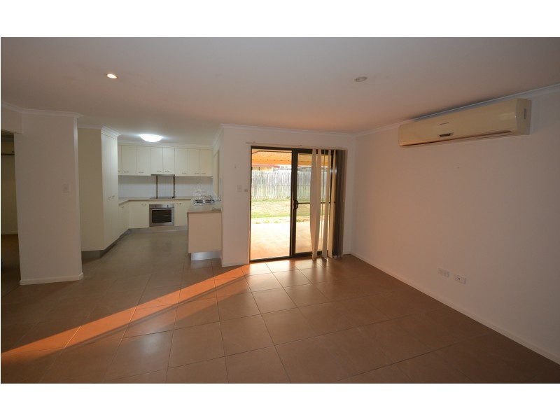 4 Chatterton Bvd, Gracemere QLD 4702