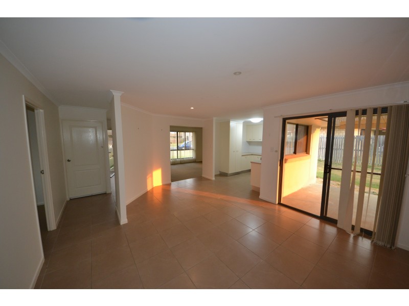 4 Chatterton Bvd, Gracemere QLD 4702