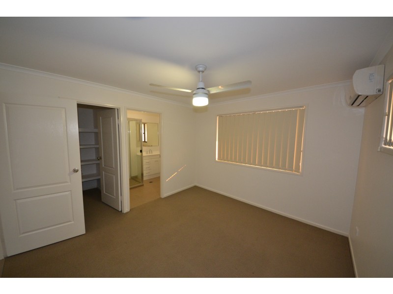 4 Chatterton Bvd, Gracemere QLD 4702