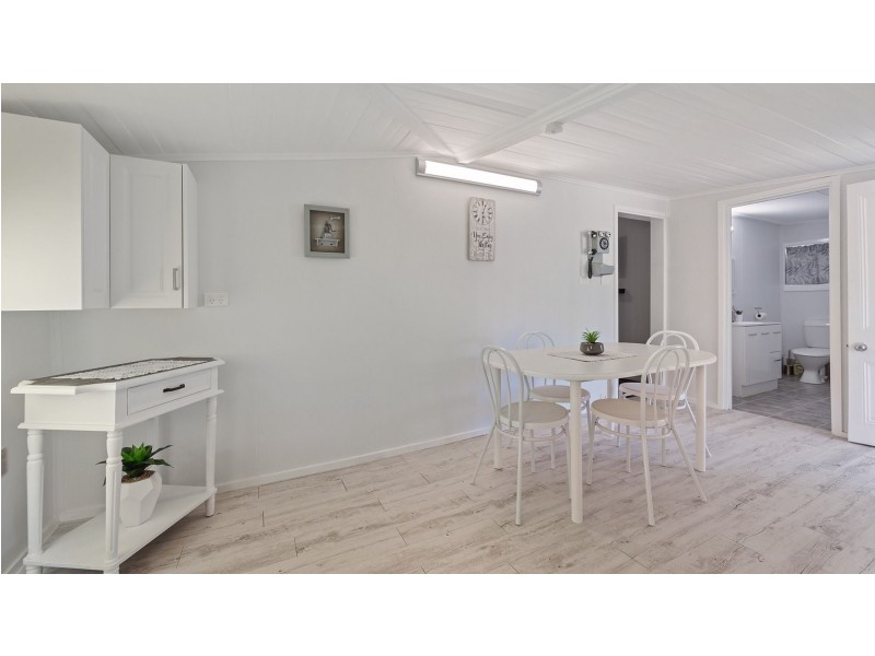 62 Hall St, Mount Morgan QLD 4714