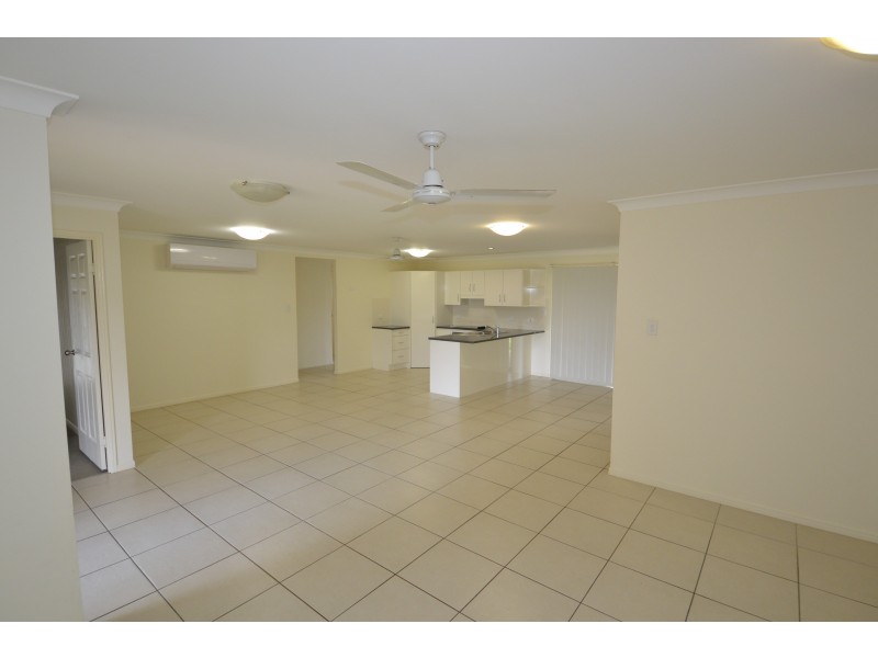 1 Wara Pl, Gracemere QLD 4702