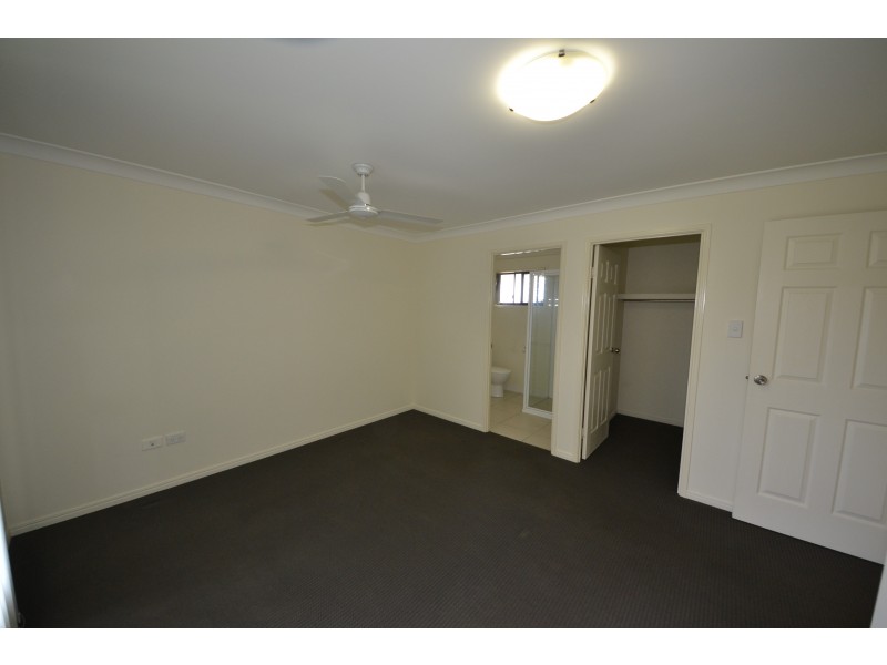 1 Wara Pl, Gracemere QLD 4702