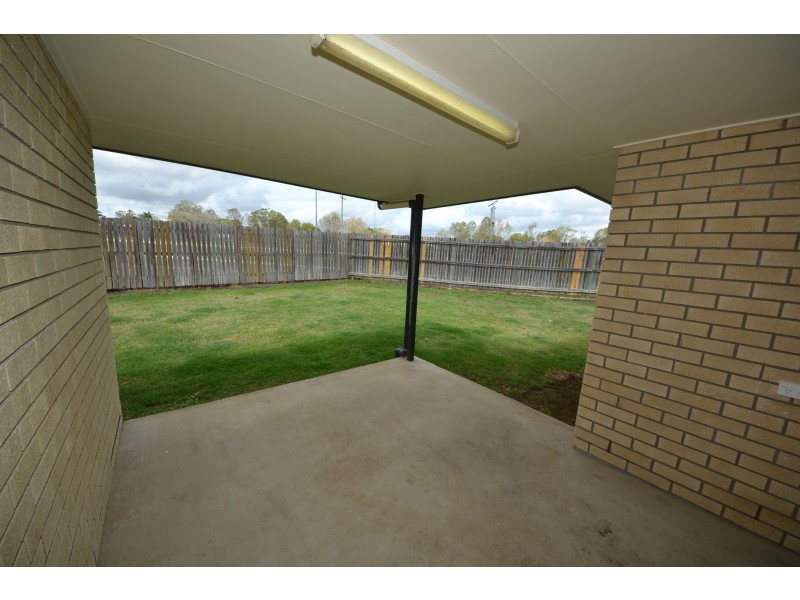1 Wara Pl, Gracemere QLD 4702