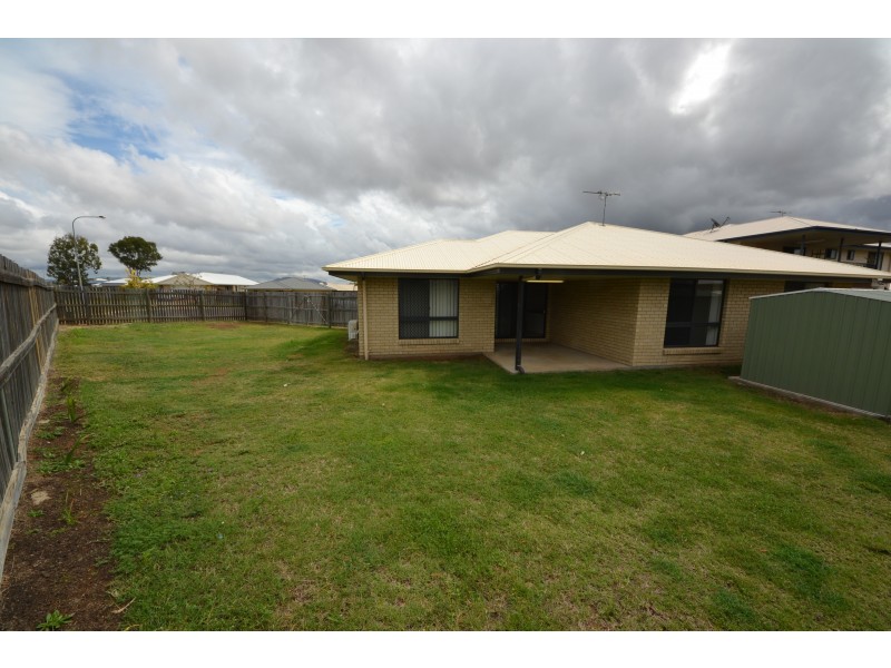 1 Wara Pl, Gracemere QLD 4702