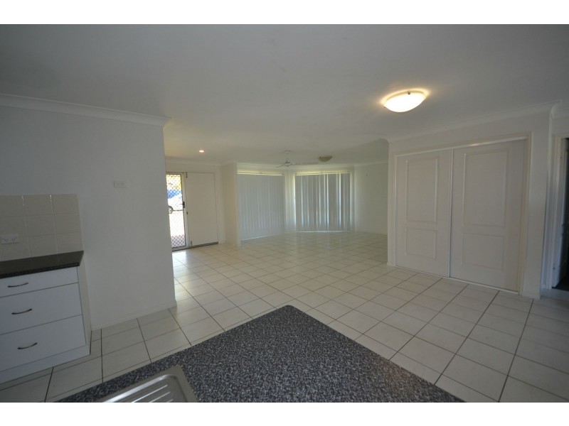 12 Joseph Street, Gracemere QLD 4702