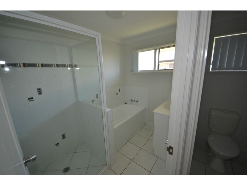 12 Joseph Street, Gracemere QLD 4702