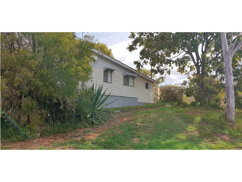 22 West St, Mount Morgan QLD 4714