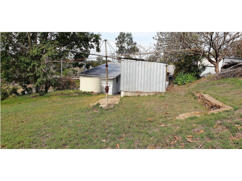 22 West St, Mount Morgan QLD 4714