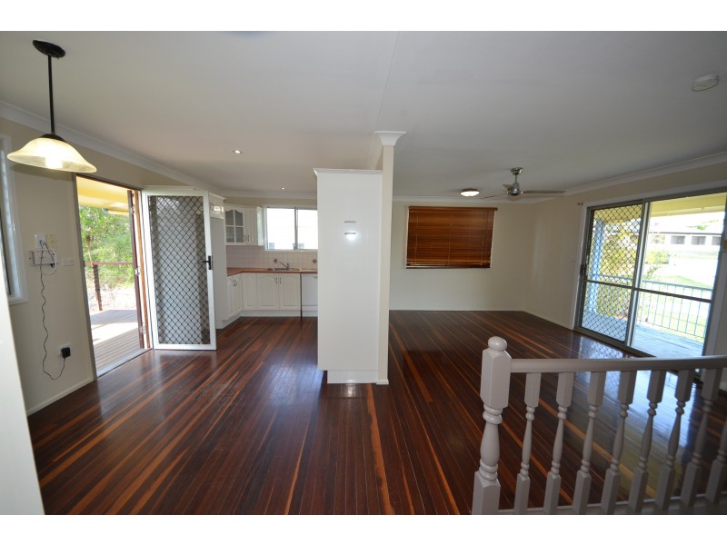 8 Perriman St, Gracemere QLD 4702