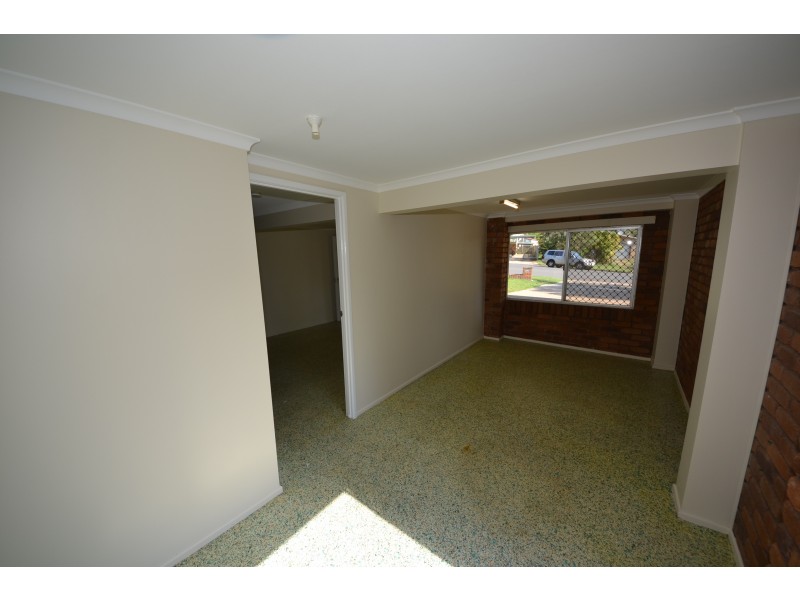 8 Perriman St, Gracemere QLD 4702