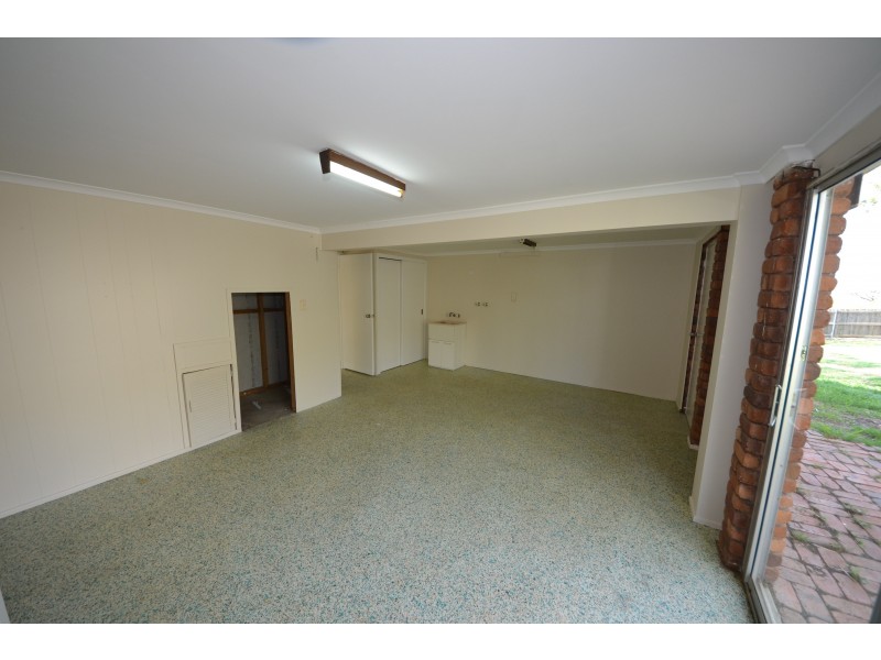 8 Perriman St, Gracemere QLD 4702