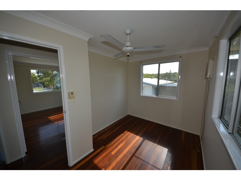 8 Perriman St, Gracemere QLD 4702