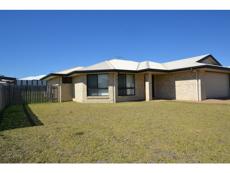 15 Cherryfield Rd, Gracemere QLD 4702
