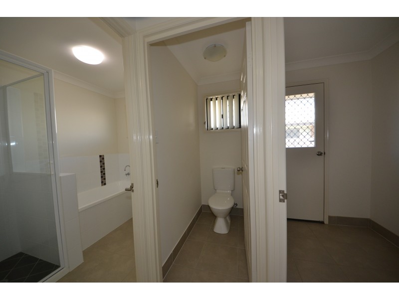 15 Cherryfield Rd, Gracemere QLD 4702