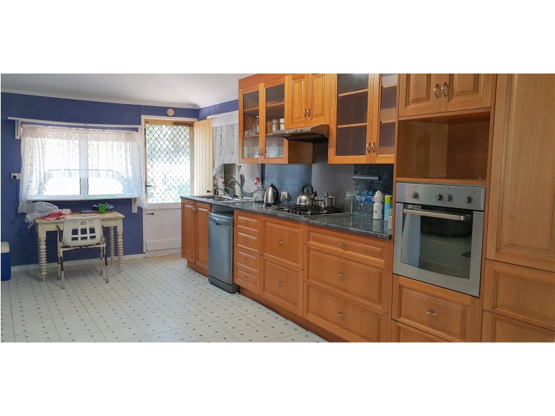 81 East St Ex, Mount Morgan QLD 4714