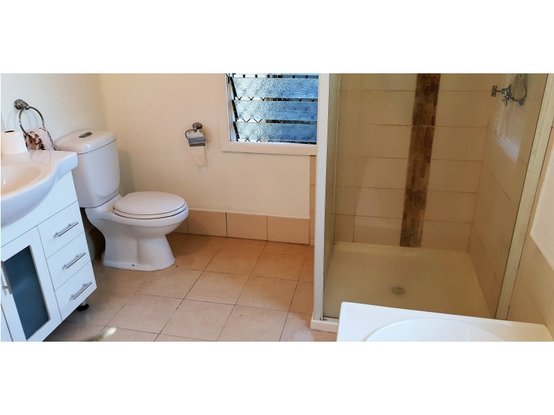 81 East St Ex, Mount Morgan QLD 4714